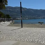 Gora